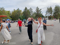 Танцы под звуки духового оркестра