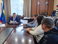 Глава Арсеньевского городского округа Сергей Сергеевич Угаров еженедельно проводит прием жителей города