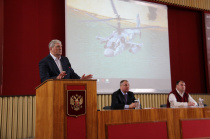 Глава Арсеньевского городского округа Владимир Пивень проводит информационные встречи с жителями