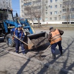 Продолжается весенняя уборка города