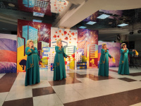 Праздничная концертная программа «Отец - надёжное крыло»