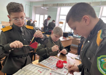 Юные казаки готовятся поздравлять любимых мам