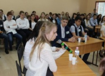 Предприниматели и школьники стали участниками круглого стола на тему Введение в предпринимательство