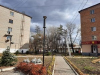 На территории возле памятника Олегу Пешкову продолжается благоустройство