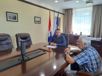 Продолжаются еженедельные приемы граждан