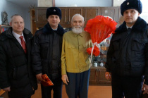 Ветерана Великой Отечественной войны, полковника милиции в отставке поздравили с 90-летием