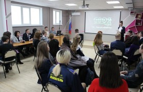 Игра для школьников «Ты – будущий избиратель» прошла в зале городской библиотеки по инициативе Территориальной избирательной комиссии г. Арсеньева