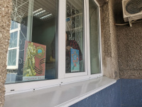 Волонтёры Дворца культуры «Прогресс» участвуют в акции «Окна Победы»