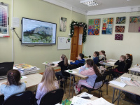 В Детской школе искусств прошли классные часы, посвященные Дню воссоединения Крыма с Россией