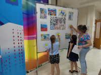 В ДК «Прогресс» продолжается выставка посвященная Дню семьи, любви и верности