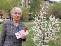 Сотрудники Центральной городской библиотеки и волонтёры приняли участие во Всероссийской акцию «Георгиевская ленточка»