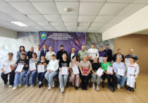 В преддверии Дня учителя состоялась торжественная церемония поздравления сотрудников спортивных школ города