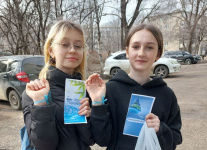 Участники волонтерского клуба «БАРС» МБУК ЦБС приняли участие в акции «Голубая лента»