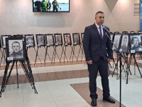 Дворец культуры «Прогресс» приглашает жителей и гостей города на фотовыставку "Портрет героя"